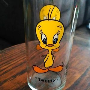 Looney tunes Tweety glass